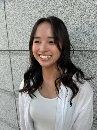 セミロング TERRACE 三宮店【テラス】所属・岸田 真由のヘアスタイル