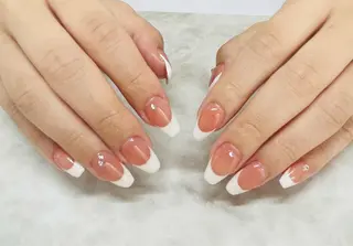 ネイル ダンビーニャム サロールのネイルデザイン