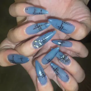 ネイル SALON MIMI所属・髙橋 彩乃のネイルデザイン