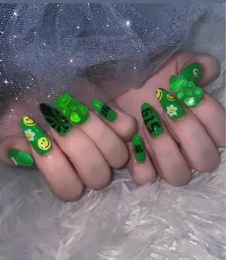 ネイル 高草木 桃香のネイルデザイン