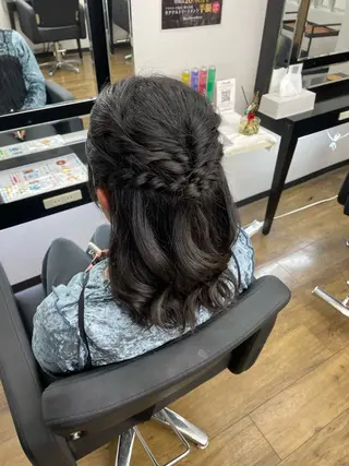 ミディアム 𝙃𝘼𝙍𝙐🎀 韓国×エクステのヘアスタイル