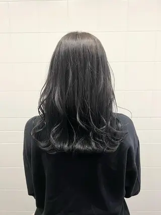 セミロング カラー honen RUKAのヘアスタイル