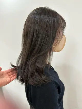 ミディアム カラー Henrietta  自由が丘所属・ベージュ/ブリーチ無 し/透明感/yukiのヘアスタイル