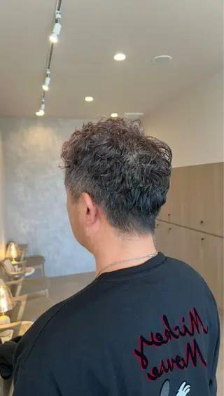 パーマ メンズ 山下 稚葉 艶髪/透明感カラーのヘアスタイル