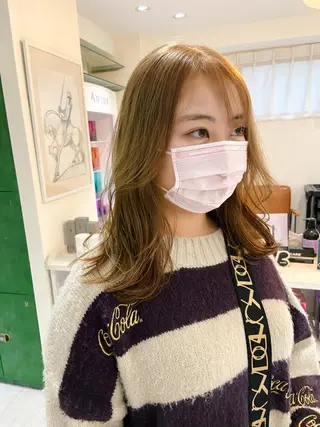 セミロング AHNKISM所属・トレンドレイヤー/ 透明感カラーのヘアスタイル