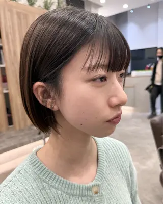 ショート ボブ/レイヤー/ 縮毛矯正/オオバコのヘアスタイル