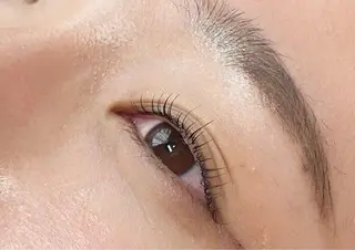 パーマ Daisy Lash 梅田　山田のマツエク・マツパデザイン