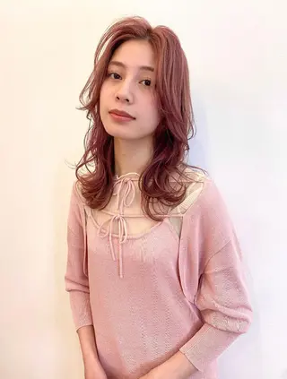 ロング 林 瑠夏のヘアスタイル