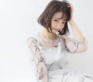 ミディアム . NANAのヘアスタイル