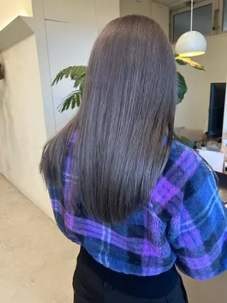 ロング カラー 💛🤍U too e’s 鎌倉🧸のヘアスタイル