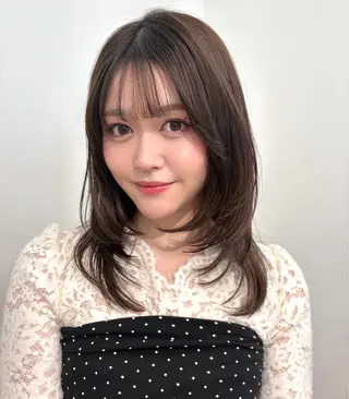 セミロング 横浜｜韓国レイヤー｜ 暖色カラー｜まなとのヘアスタイル