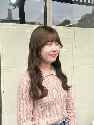 セミロング カラー 村田梨乃/ minim hairのヘアスタイル