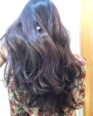 ロング カラー CALAMARI所属・【渋谷で人気】艶髪× 髪質改善/ツヤカラーのヘアスタイル