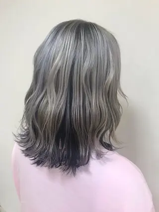 セミロング カラー 【カラーリスト】 Likka.のヘアスタイル