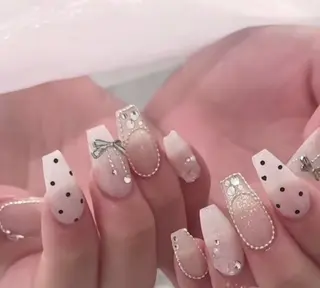 ネイル KARI ネイルサロンのネイルデザイン