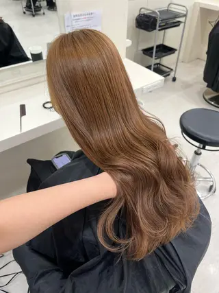 カラー 透明感ハイトーン/ ベージュ/りくとのヘアスタイル