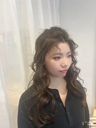 ロング FRAME+なんば駅前店所属・砂野 真璃奈のヘアスタイル