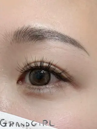 マツエク・マツパ GRANDGIRL所属・ヨシダ セリナのマツエク・マツパデザイン