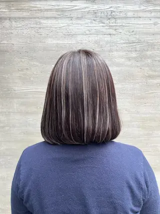 ミディアム カラー mana .のヘアスタイル