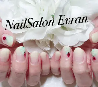 ネイル Nail salon Evranのネイルデザイン