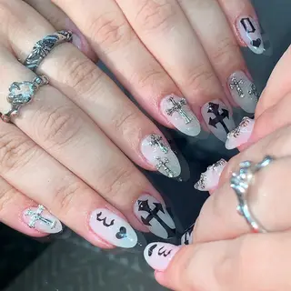 ネイル NES NAIL所属・さゆり￤推しキャラ ￤ロングネイル🩷のネイルデザイン