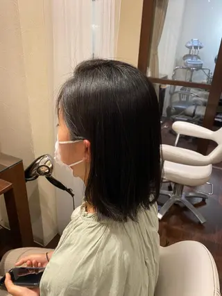 ミディアム 艶ｶﾗｰ｜ｽﾄﾚｰﾄ 🍟yuki🍟のヘアスタイル