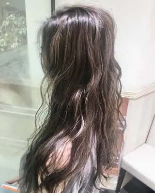 ロング カラー N° jillva ♦️川端裕司♦️のヘアスタイル