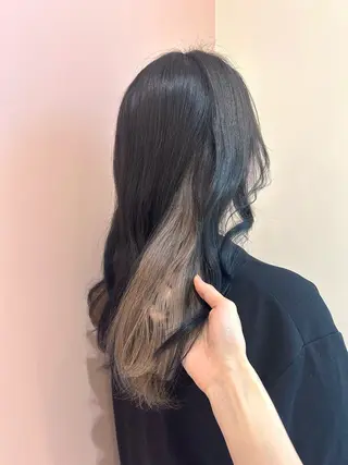 ロング カラー Via  京都烏丸所属・ブロンド/ハイトーン /レイヤー/りなのヘアスタイル