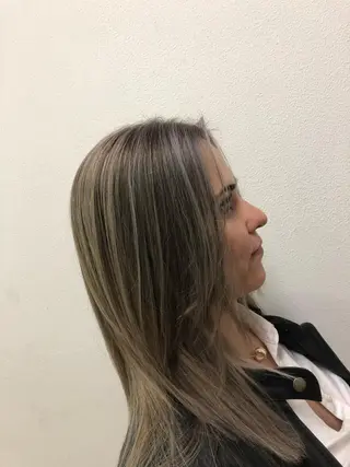 セミロング カラー 田鎖 英樹のヘアスタイル