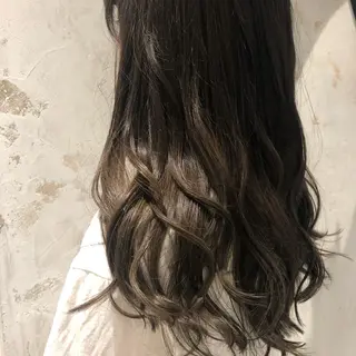 ロング カラー 藤田 歩美のヘアスタイル