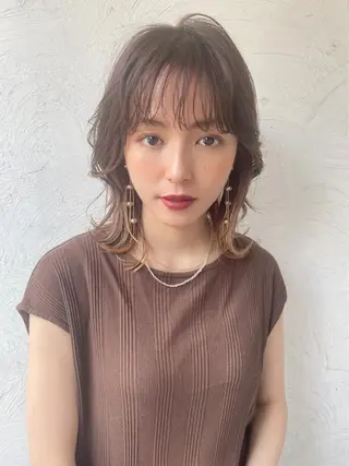 ミディアム MUSASHI ブリーチカラー◎のヘアスタイル