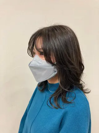 ミディアム カラー anon所属・田中 結月のヘアスタイル