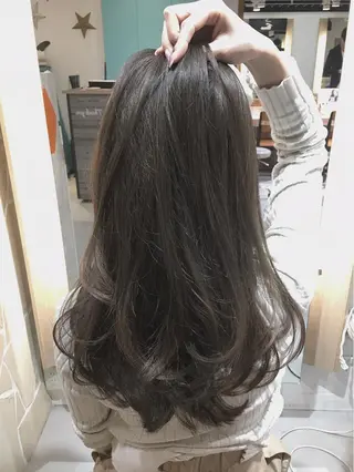 セミロング カラー due hair 京都駅前店 MILBON オージュア認定サロン【デューヘアー】所属・ハイトーンブリーチ 土坂 由志【京都】のヘアスタイル
