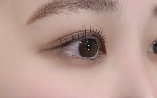 マツエク・マツパ une FEMINの眉毛・アイブロウイメージ