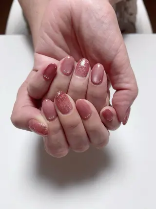 ネイル ピュアアクア所属・斧田 莉穂のネイルデザイン