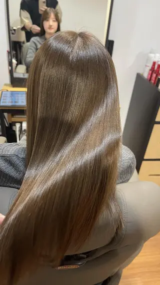 セミロング 髪質改善 suzukiのヘアスタイル