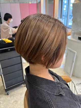 ショート カラー うしだ かおるのヘアスタイル