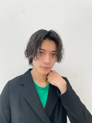 ミディアム パーマ メンズ ZENKO青山店所属・岩崎 唯人のヘアスタイル