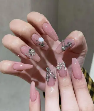 ネイル Queen Nail 柏店　クイーンネイルのネイルデザイン