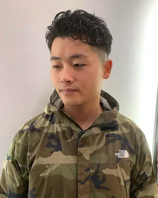 メンズ Fuuu《フゥ》所属・シノザキ シンゴのヘアスタイル