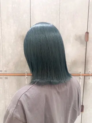 カラー YUI/レイヤー/ ハッシュカットのヘアスタイル