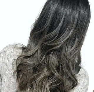 ミディアム カラー AMI Hair  supply所属・髪質改善カラー 韓国風レイヤーのヘアスタイル