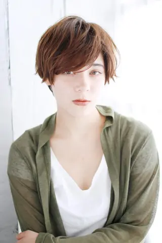 ショート ＦＵＮＩＣ ファニックのヘアスタイル