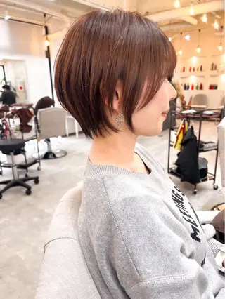 ショート she2大宮 なぎのヘアスタイル