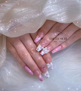 ネイル Demure Momo銀座店のネイルデザイン