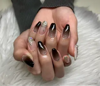 ネイル SOARE🤍 🤍のネイルデザイン