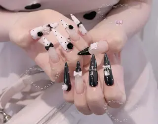 ロング Bling Salonのネイルデザイン