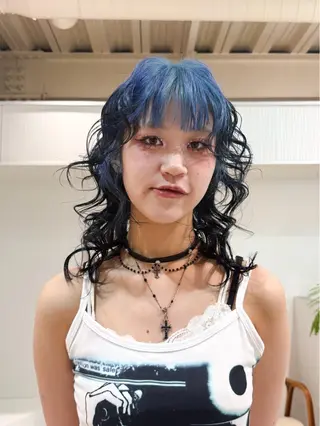 セミロング カラー ヘアアレンジ 🦠デザインカラー/ 魚瀬あおい🦠のヘアスタイル