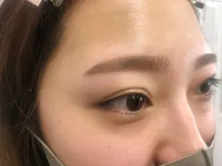 マツエク・マツパ ベッキーラッシュ銀座店所属・小松 由季の眉毛・アイブロウイメージ