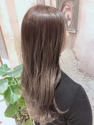 セミロング 代表山口ひな 髪質改善のプロのヘアスタイル